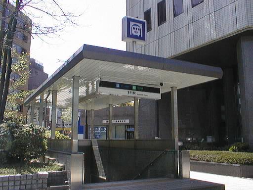 地下鉄本町駅２８番出口
